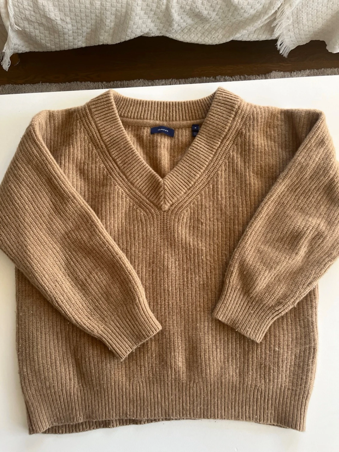Beige stickad tröja från GANT - 1