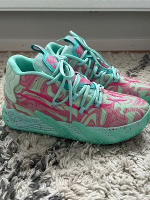 Puma MB.03 sneakers- kopior - OBS- ej riktiga