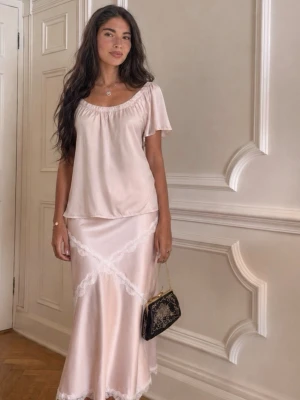 Vintage top - Otroligt vacker silk topp. Köpt vintage. Storlek S. Mycket bra skick💗