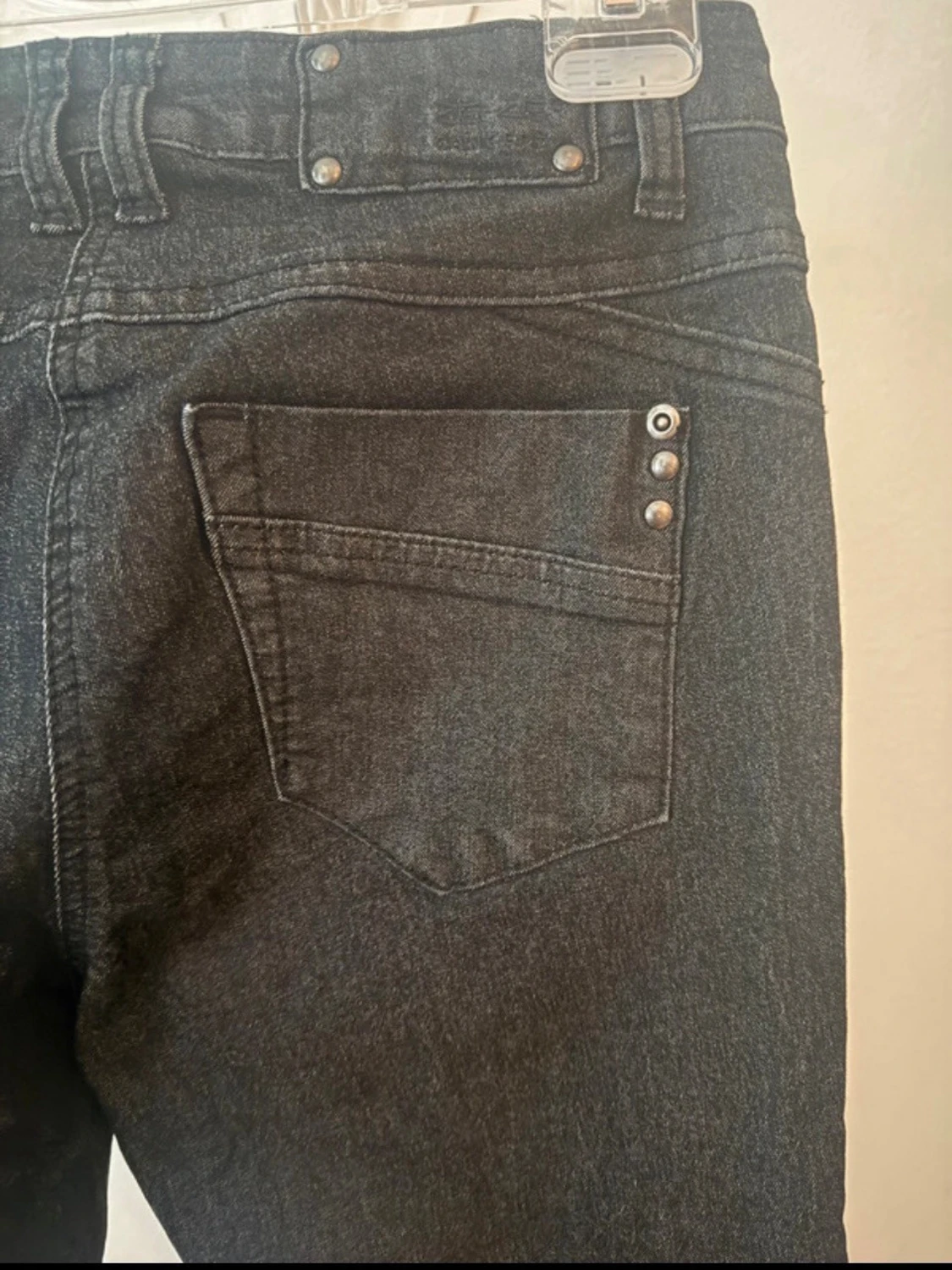 Svarta raka jeans med fem fickor - 6