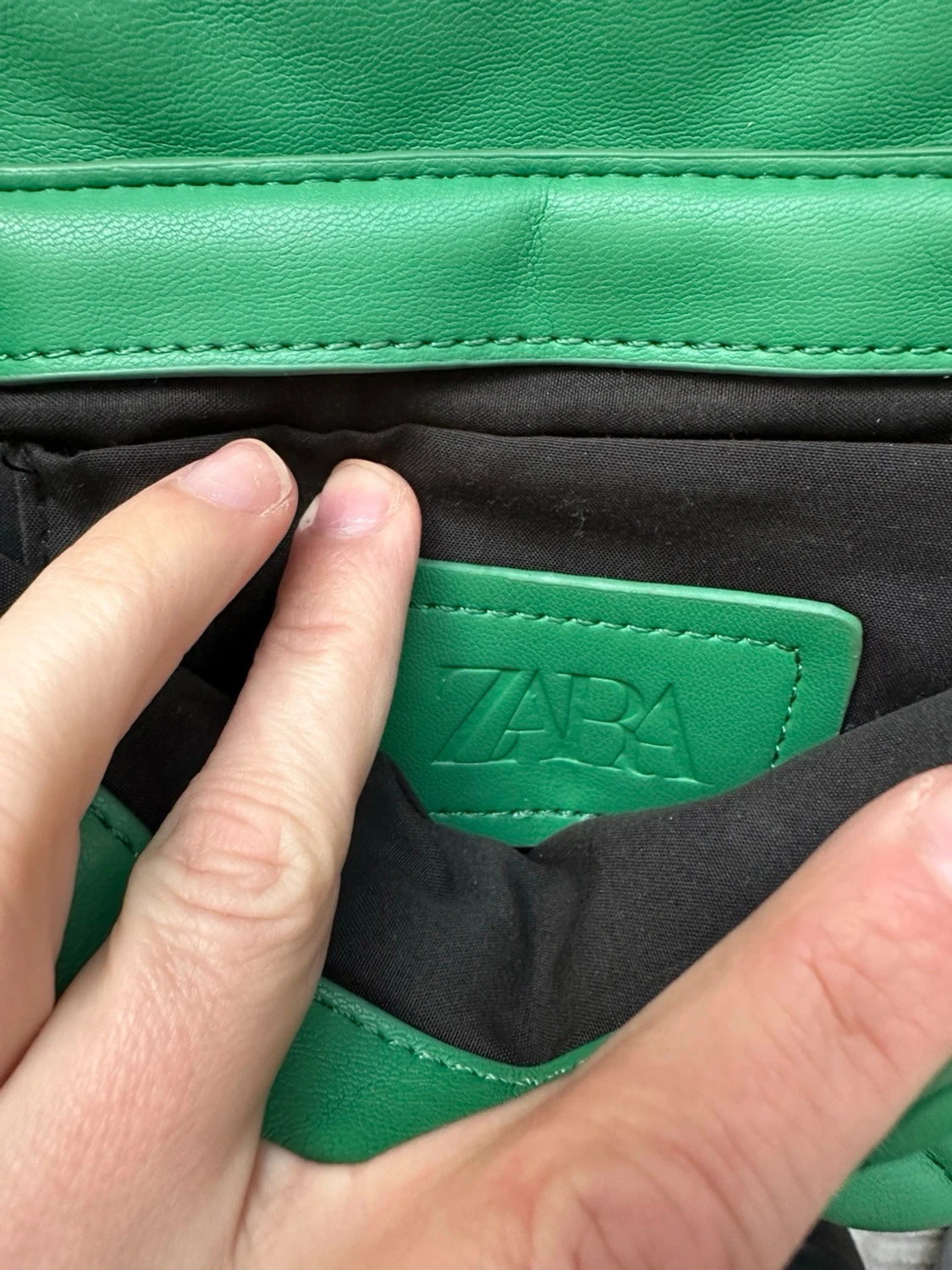 Grön quiltad handväska från Zara - 1