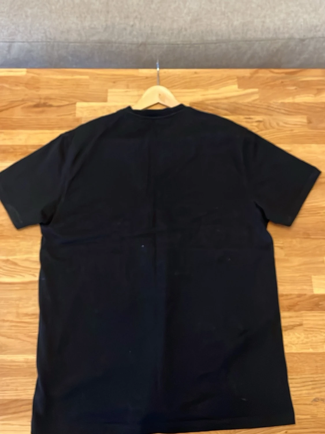 Svart Burberry t-shirt med logga - 1