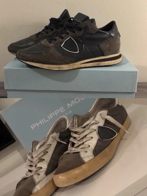 Philippe Model bundle! - Två Philippe model skor för ett bra pris!!!, trainersen är i bättre skick än ptrx är. Priset är ej hugget i sten men bara lite kan jag gå ner för att dealen ska va bra för mig 👍