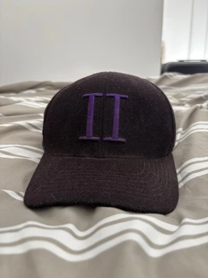 Les deux keps - Säljer min les deux keps, använd en del men fortfarande bra skick