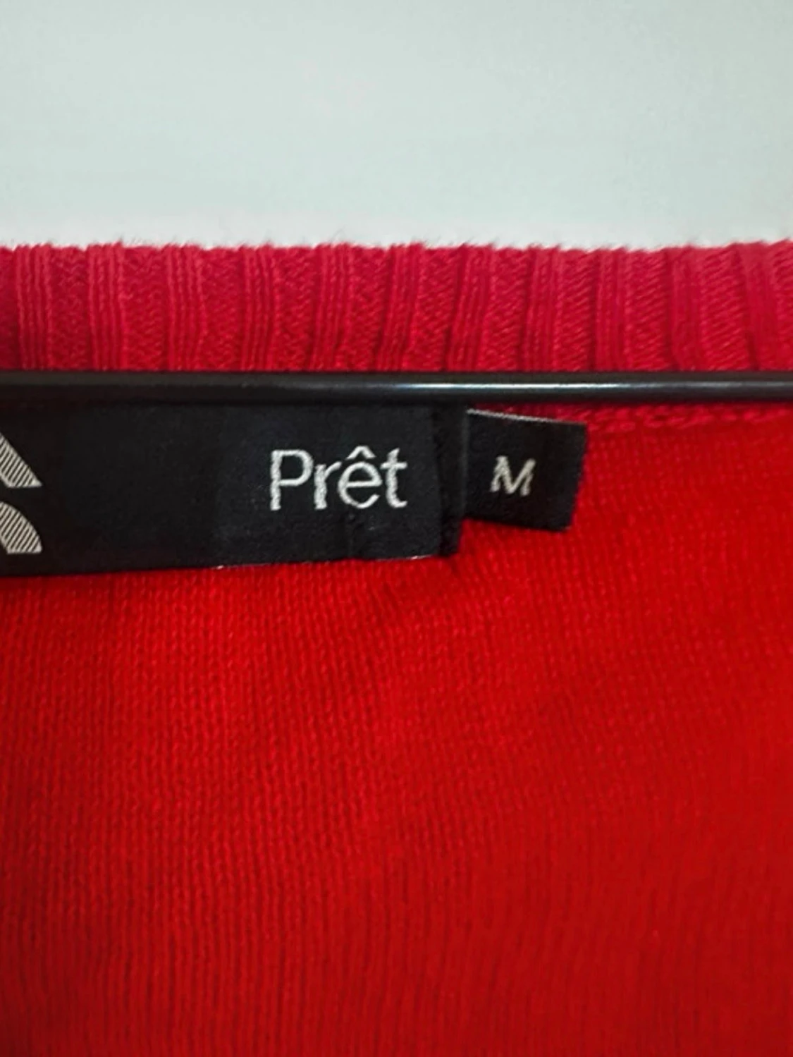 Röd kofta med knappar från Petit - 3