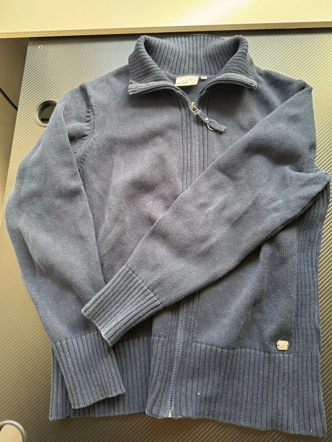 Mörkblå stickad ziptröja Isolde