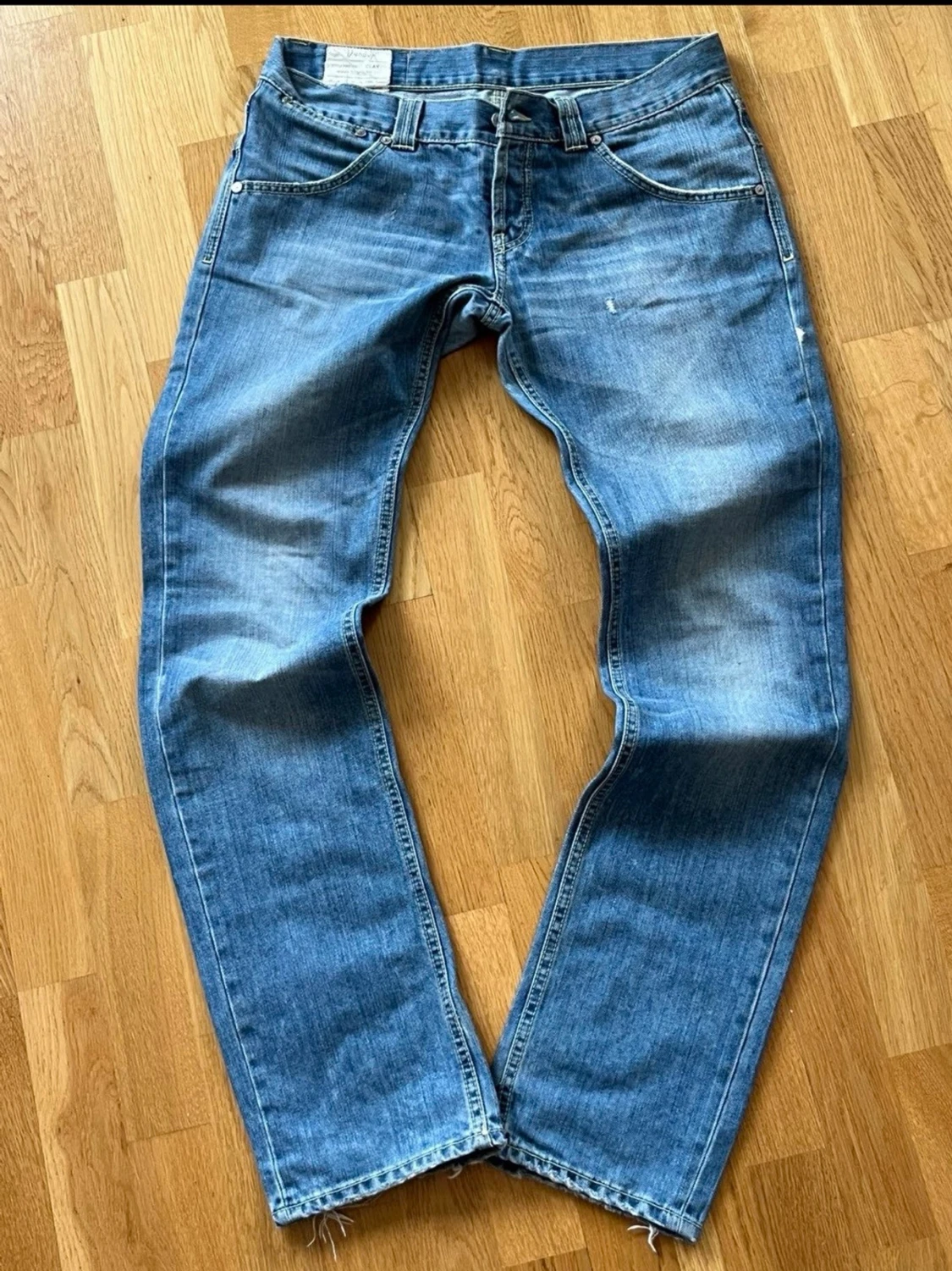 Blåa jeans från Dondup 