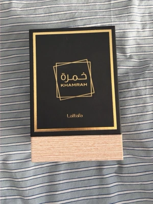 Lattafa khamrah - Lattafa khamrah parfym med ca 80 ml kvar. Skriv om du har någon fråga. Pris kan såklart diskuteras.