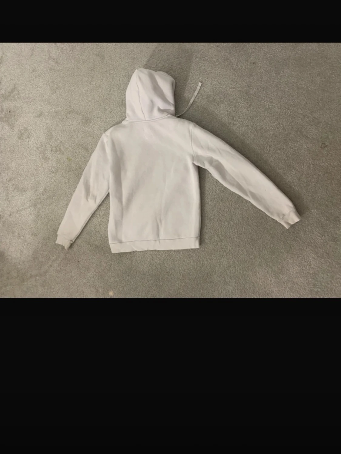 Vit hoodie med konstnärligt tryck - 3