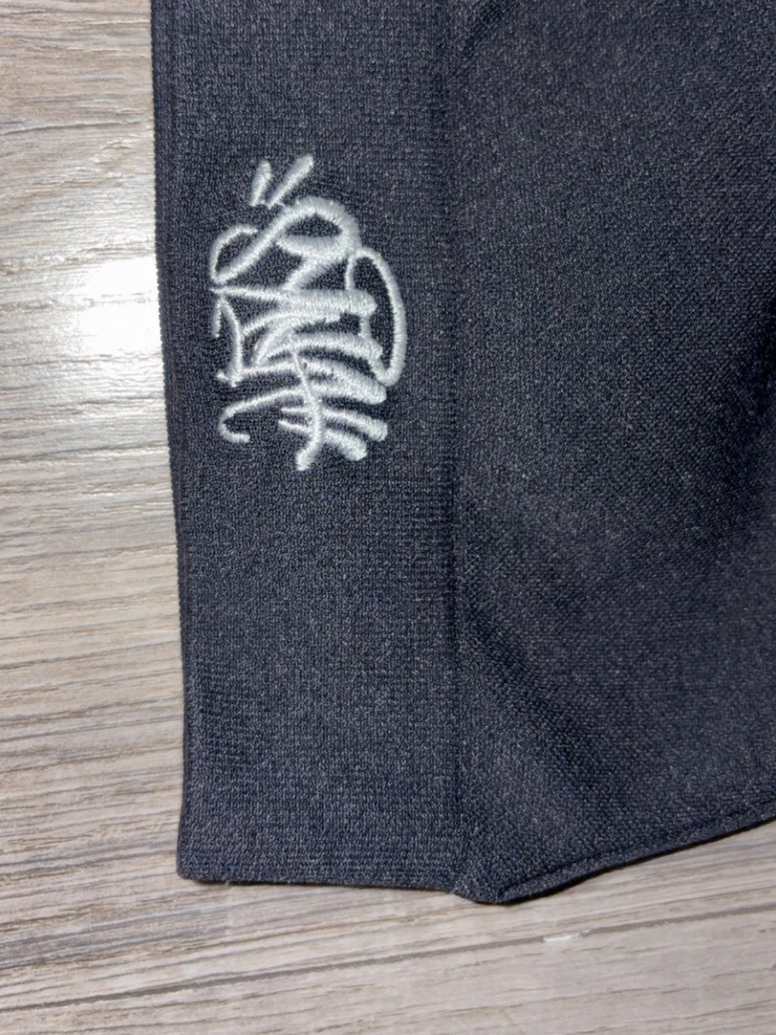 Svart syna world skull cap med vit logo - 2