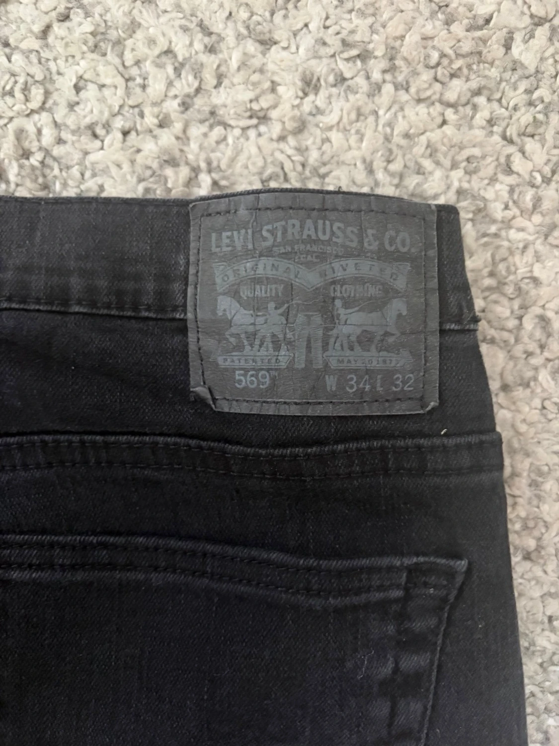 Svarta Levi's 569 - 2