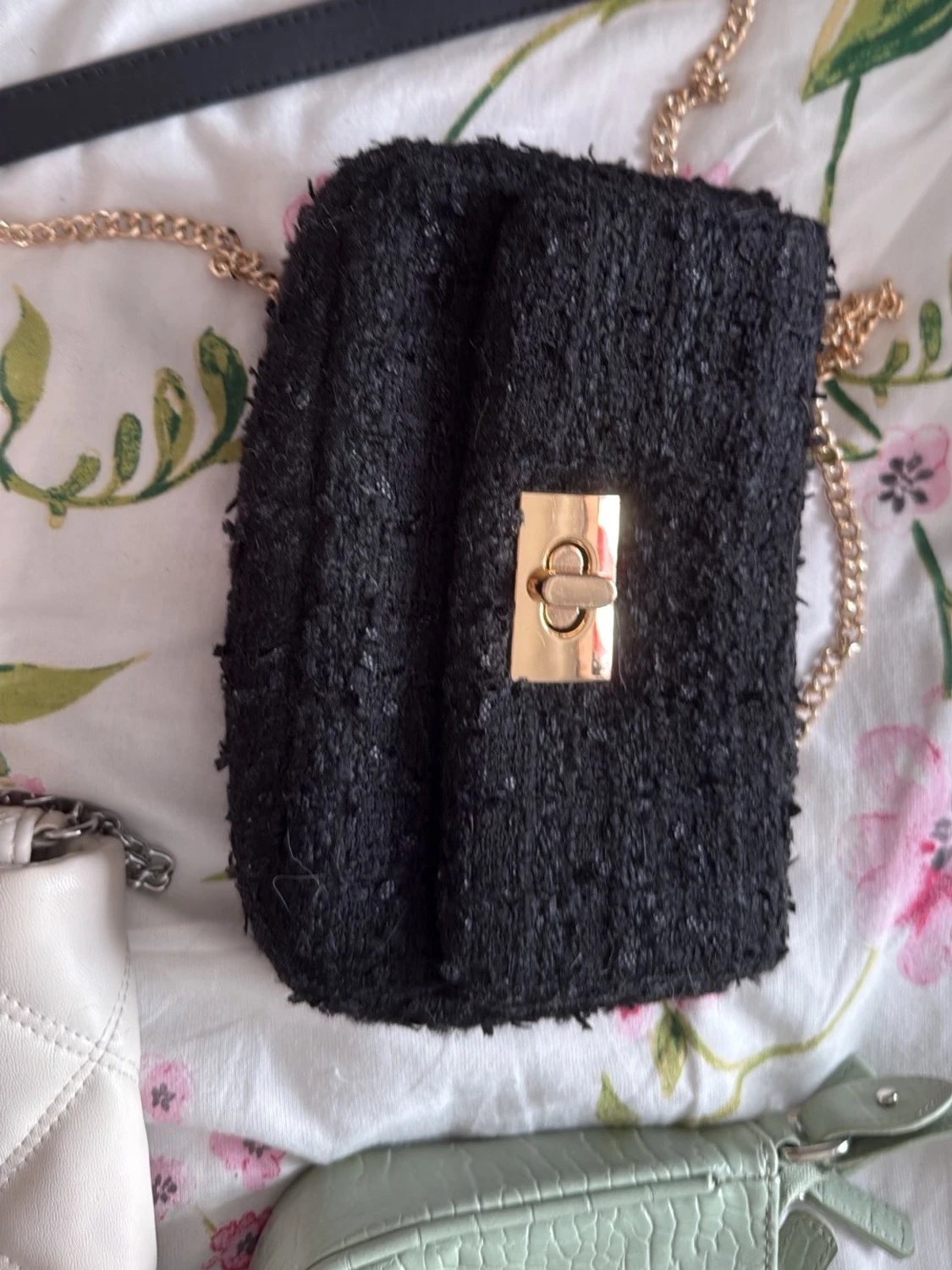 Olika handväskor (150kr för alla, priser separat står i beskrivningen) - 2