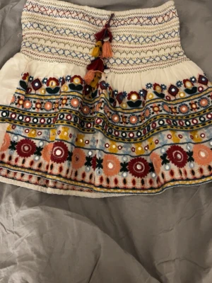 Fin vit kjol - Jätte fin kjol till sommaren 