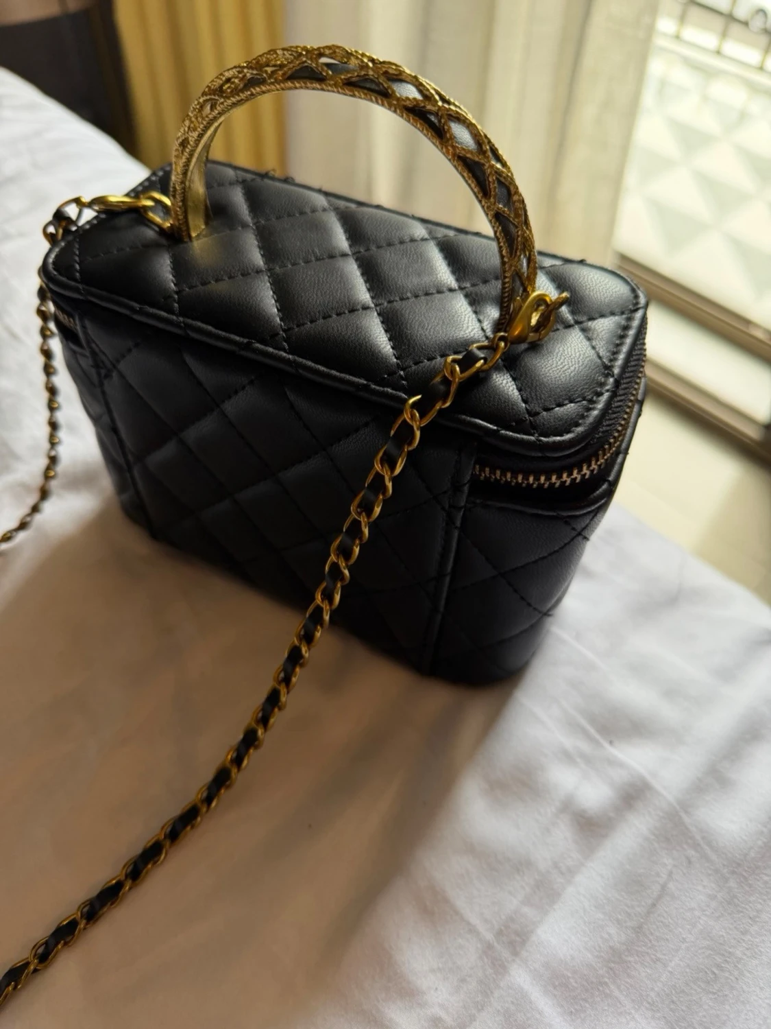 Svart quiltad handväska från Chanel - 4