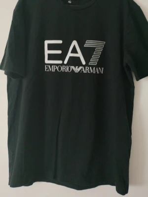 T.shirt - Fin t.shirt i världight bra skick .