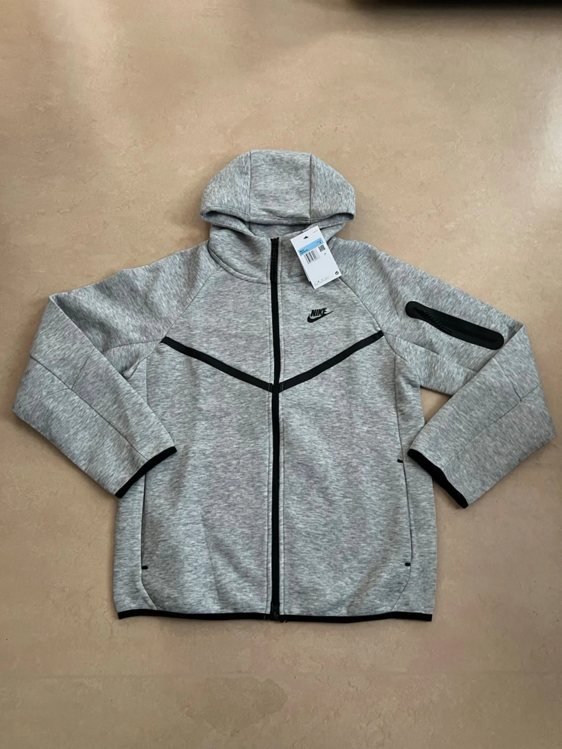 Nike tech fleece zip hoodie grå storlek medium