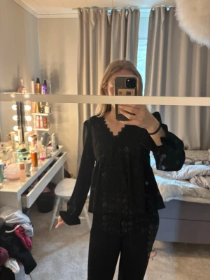 Shein blus - Fin blus kommer ej till användning