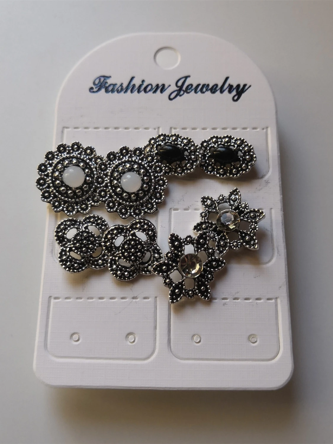 4 par örhängen  - 1