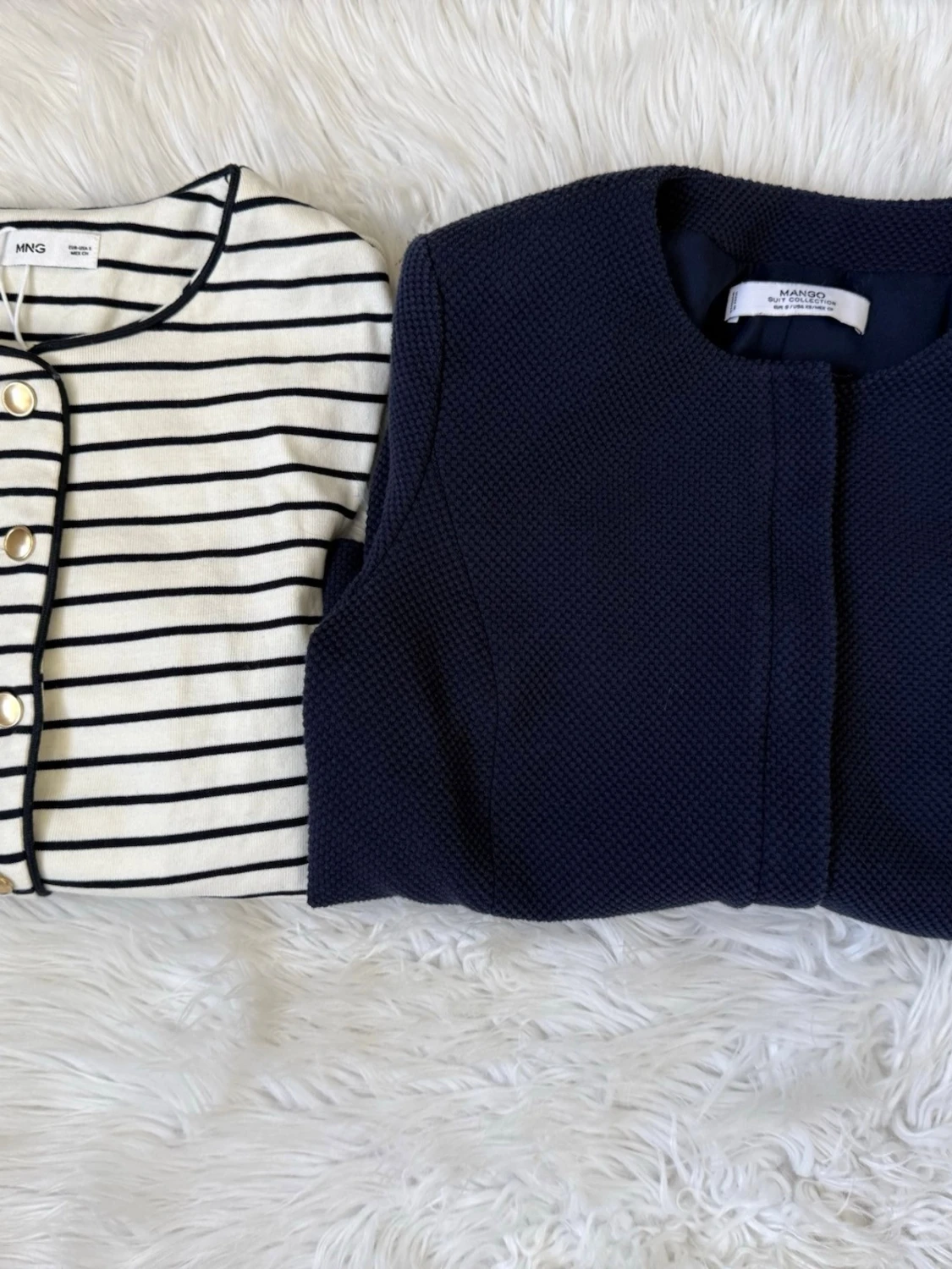 Randig kofta & mörkblå tröja Mango