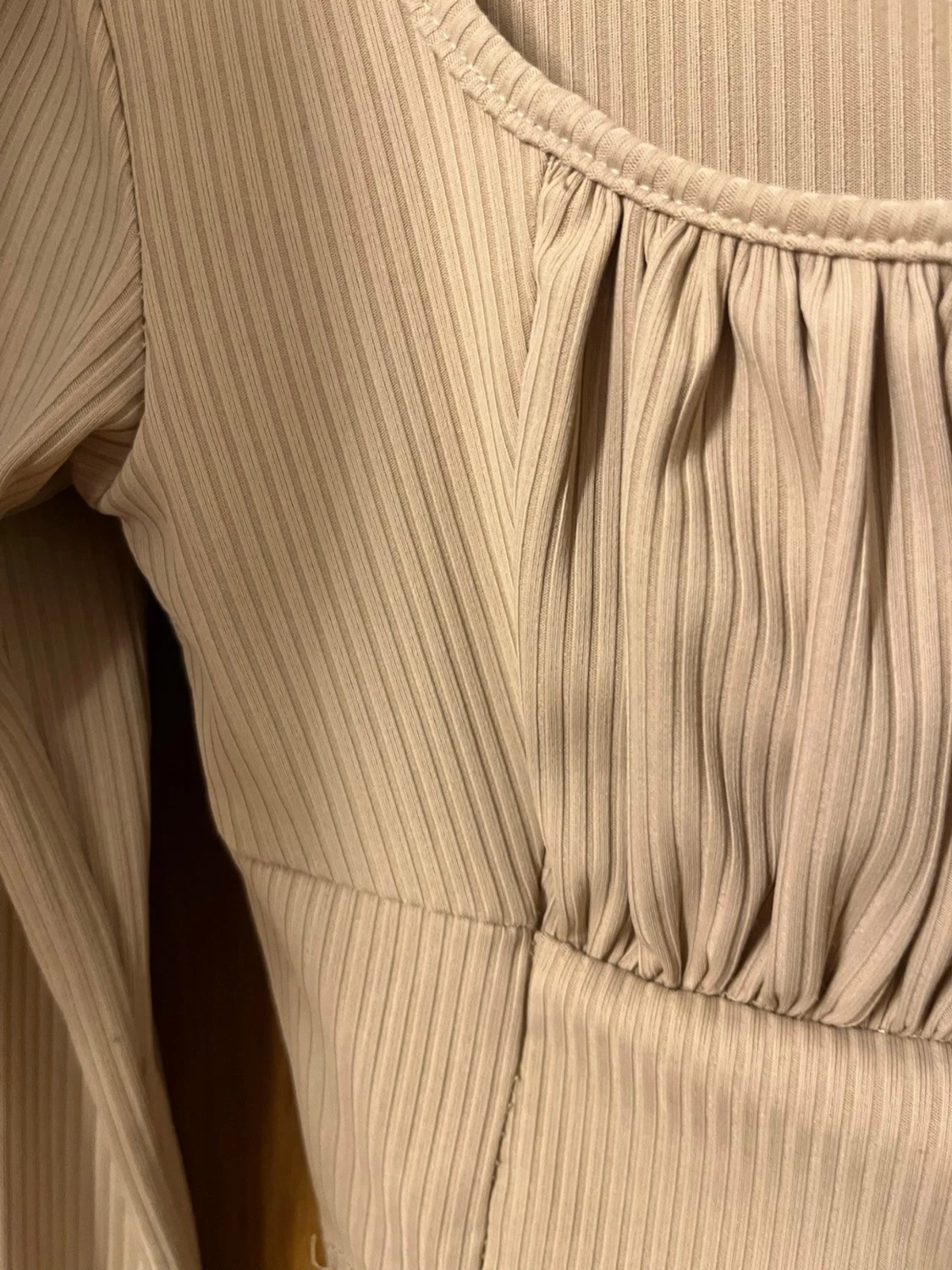 Beige ribbad croppad topp  - 3