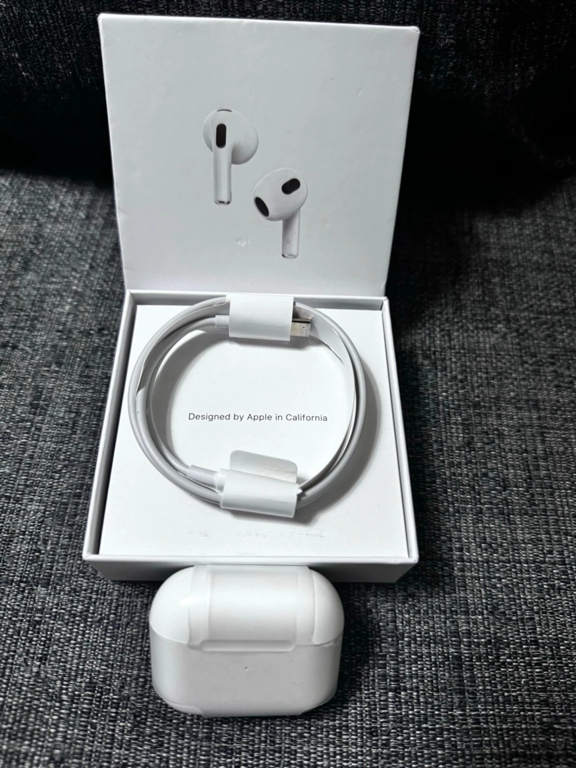  AirPods med laddningsetui - 1