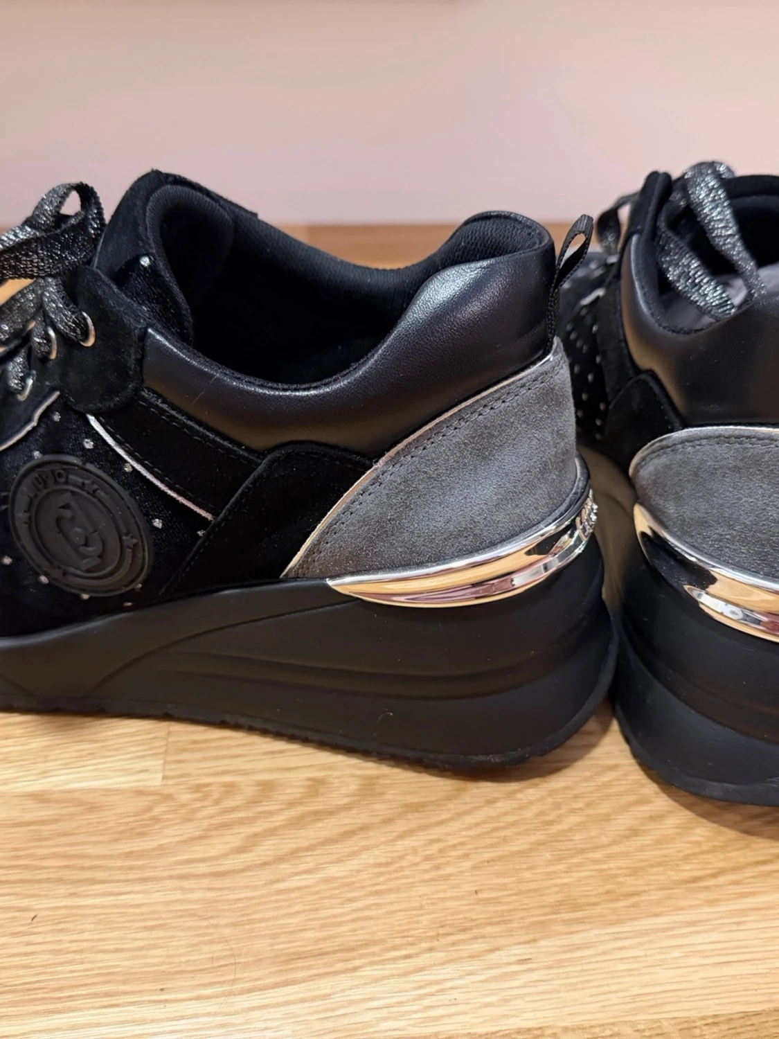 Svarta sneakers från Liu Jo - 2