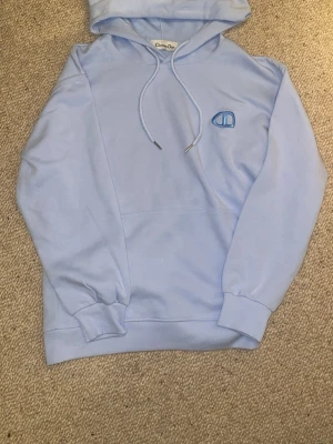 Hoodie di0r - Säljer den här feta hoodien den är large men passar medium 