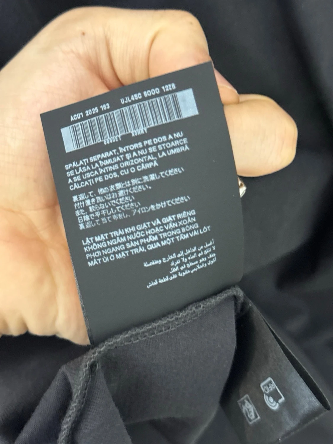 Svart långärmad t-shirt från Prada - 4