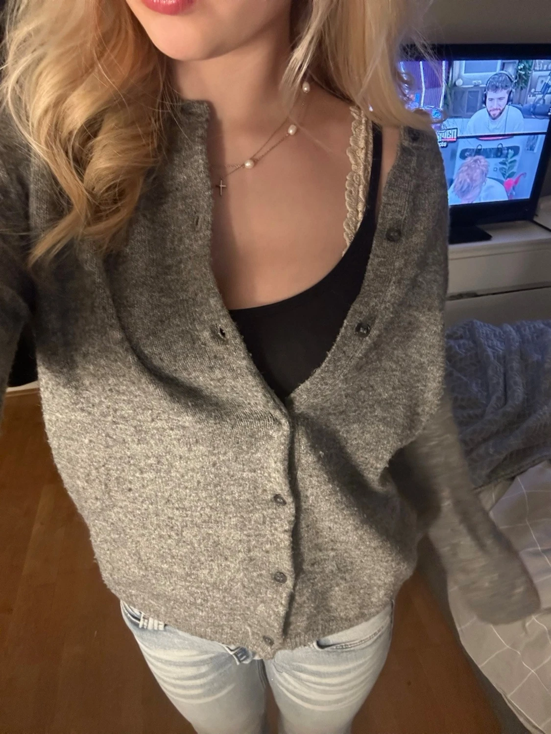 Grå basic kofta med knappar