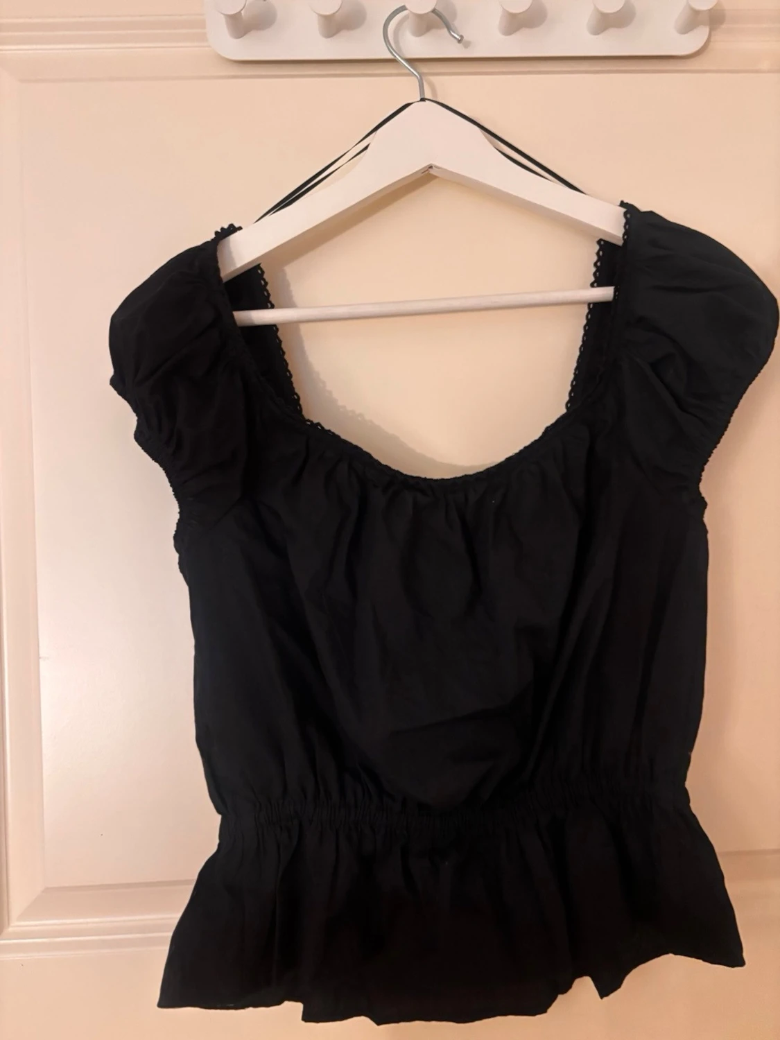 Svart blus med puffärm från H&M - 2