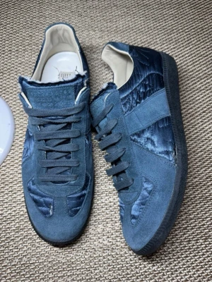 MAISON MARGIELLA  - Säljer blåa mm6