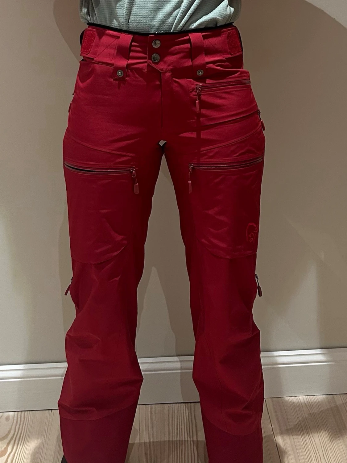 Röd skidjacka från Norrøna - 2