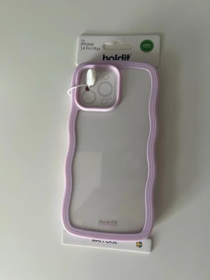 Mobilskal Holdit - Mobilskal från Holdit till iPhone 14 Pro Max. Säljer för att jag fick fel beställning som inte gick att skicka tillbaka, därför helt nytt! Passar till iPhone 14 Pro Max