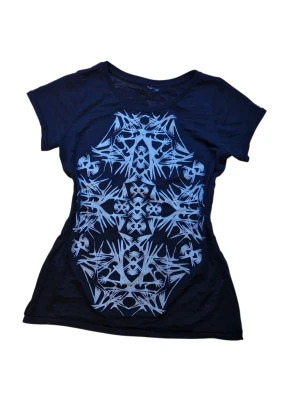 Cool genomskinlig T-shirt - Oklart vilket märke då lappen är avklippt. Tunt genomskinligt material, se bild.