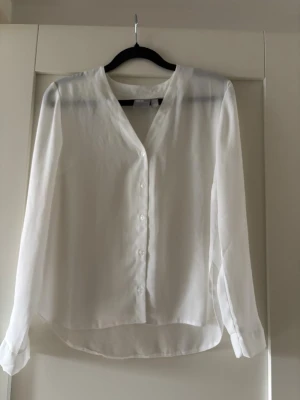 Blus - Från asos storlek 34