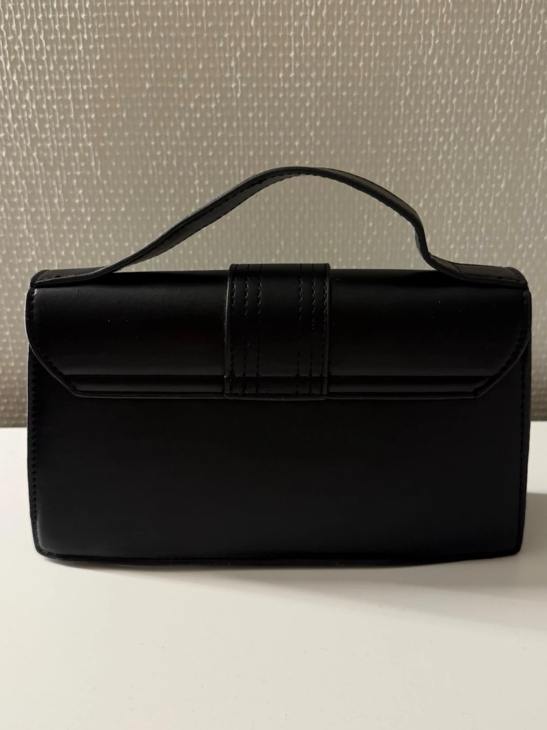 Svart handväska från Jacquemus - 2