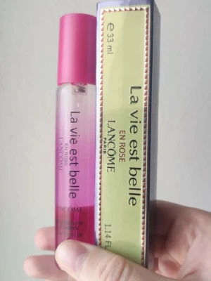 Lancome La Vie Est Belle En Rose - Lancome La Vie Est Belle En Rose Perfume. 33ml bottle. New! Great spring fragrance.