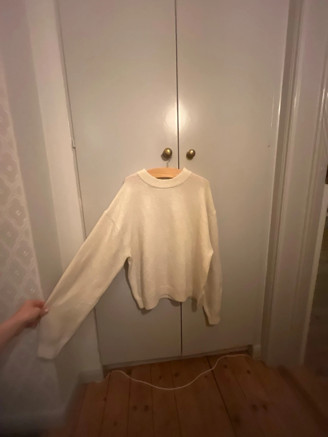 Vit oversized stickad tröja - 2