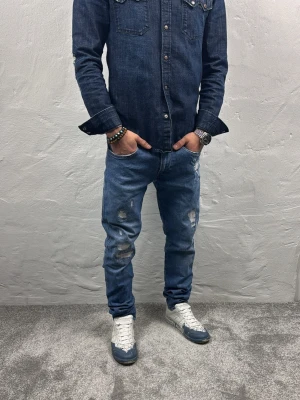Replay jeans  - Ett par riktigt snygga jeans från Replay i storlek W32 L30 i modellen Bronny