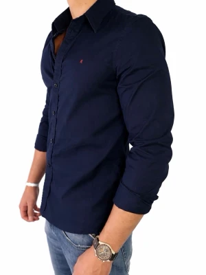 Replay skjorta - Replay skjorta storlek M slim fit, perfekt till sommaren! Hör av er vid frågor🥂.                              30KR RABATT VID SMIDIG AFFÄR