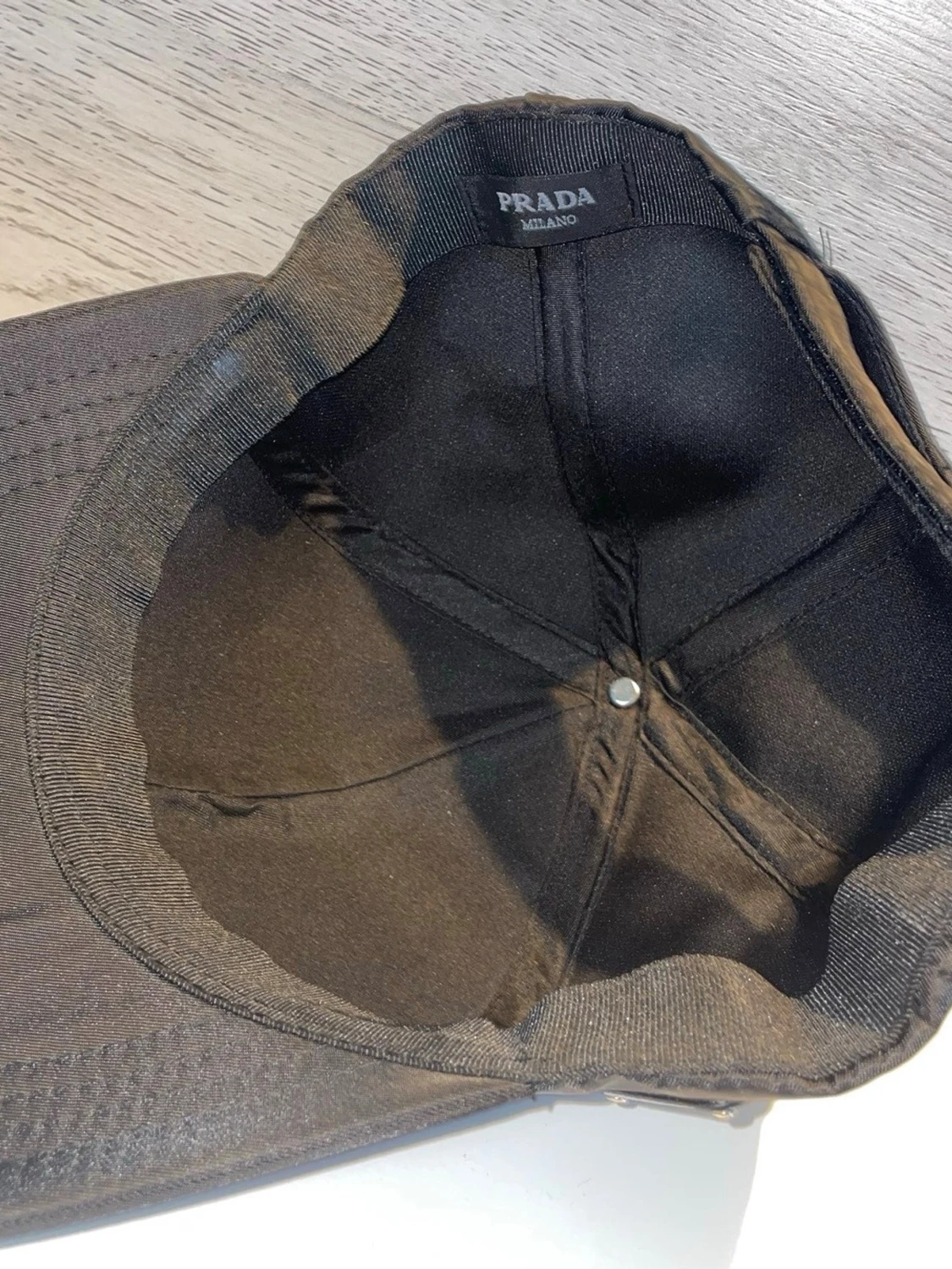 Svart keps från Prada i nylon - 2
