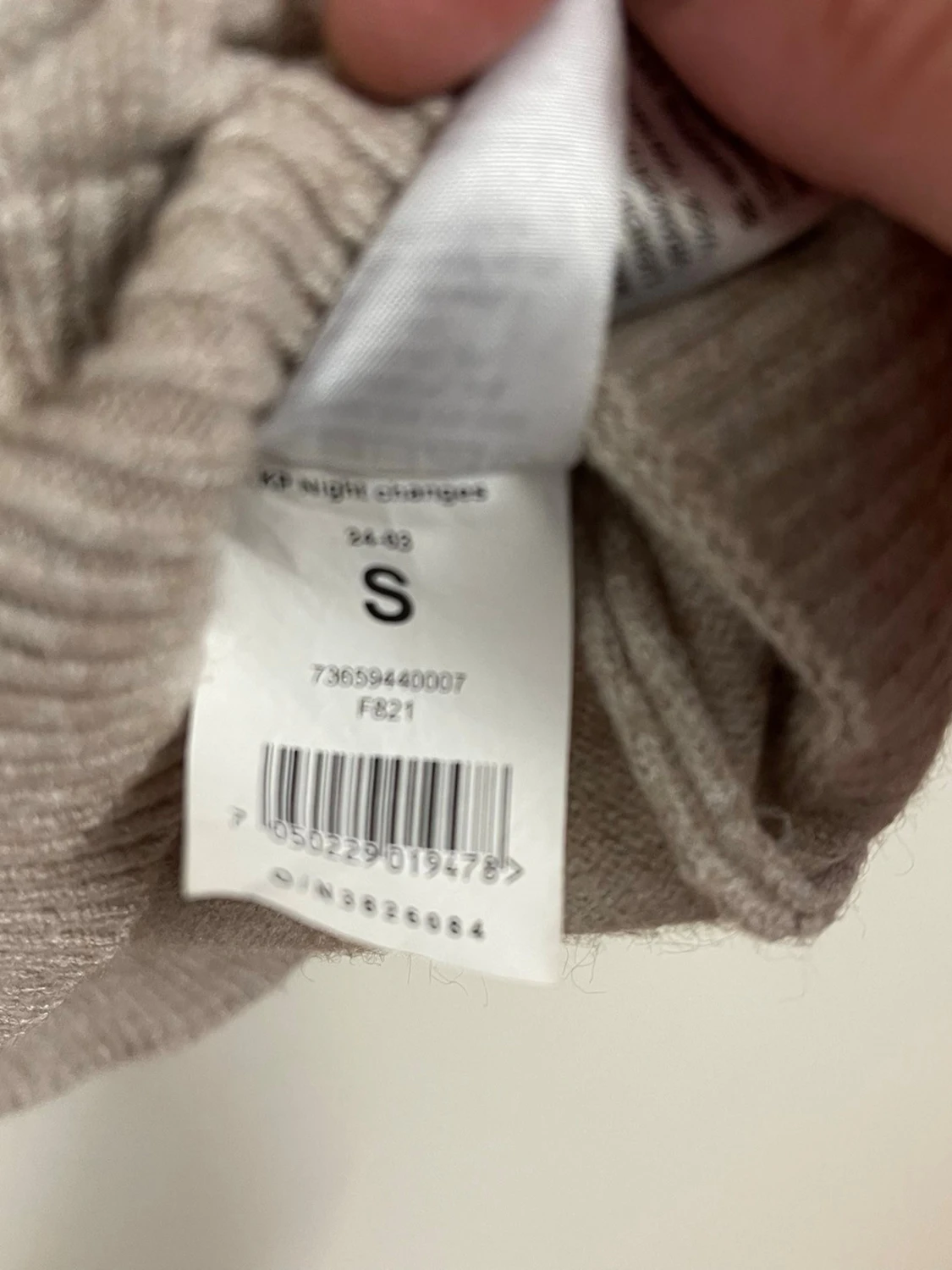 Beige stickad tröja från BikBok - 4