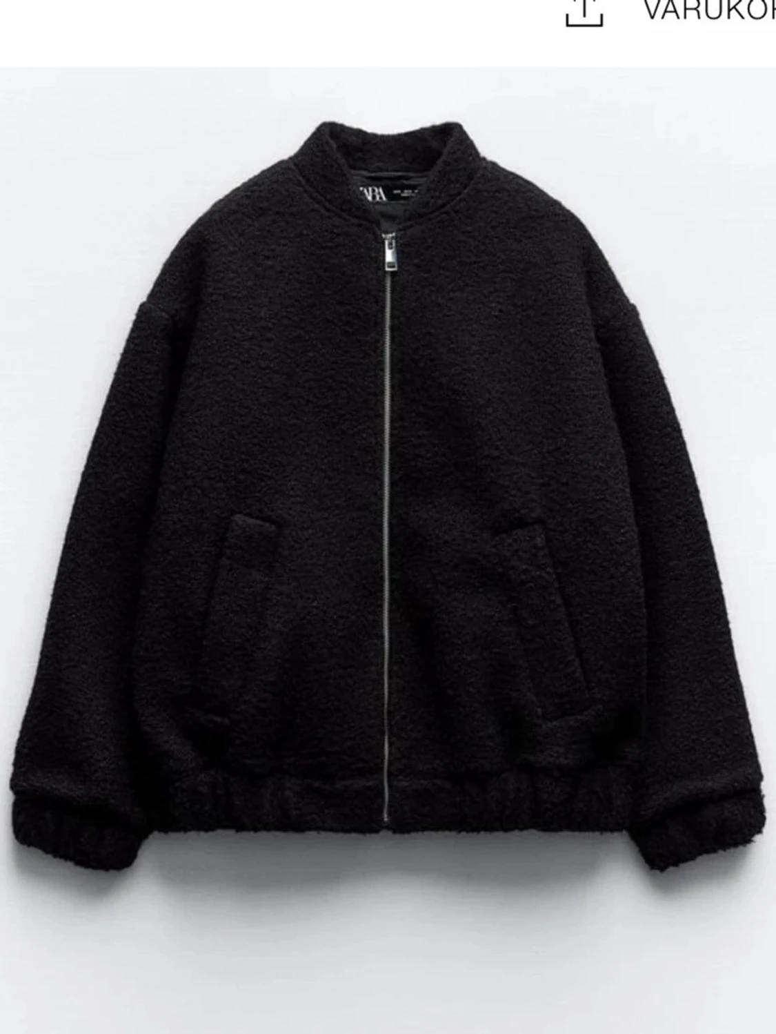 Svart Teddy bomber jacka Zara