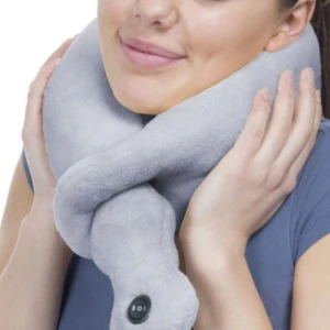 HELT NY och oanvänd Rubicson Neck Massager / Nackmassage, Nacke, Massage. - HELT NY och oanvänd Rubicson Neck Massager / Nackmassage, Nacke, Massage. Vibrerande nackkrage. Används hemma, eller tex vid resa, för spänd nacke etc. Grå, tjock, i mjukt behagligt tyg. Batterier ingår.