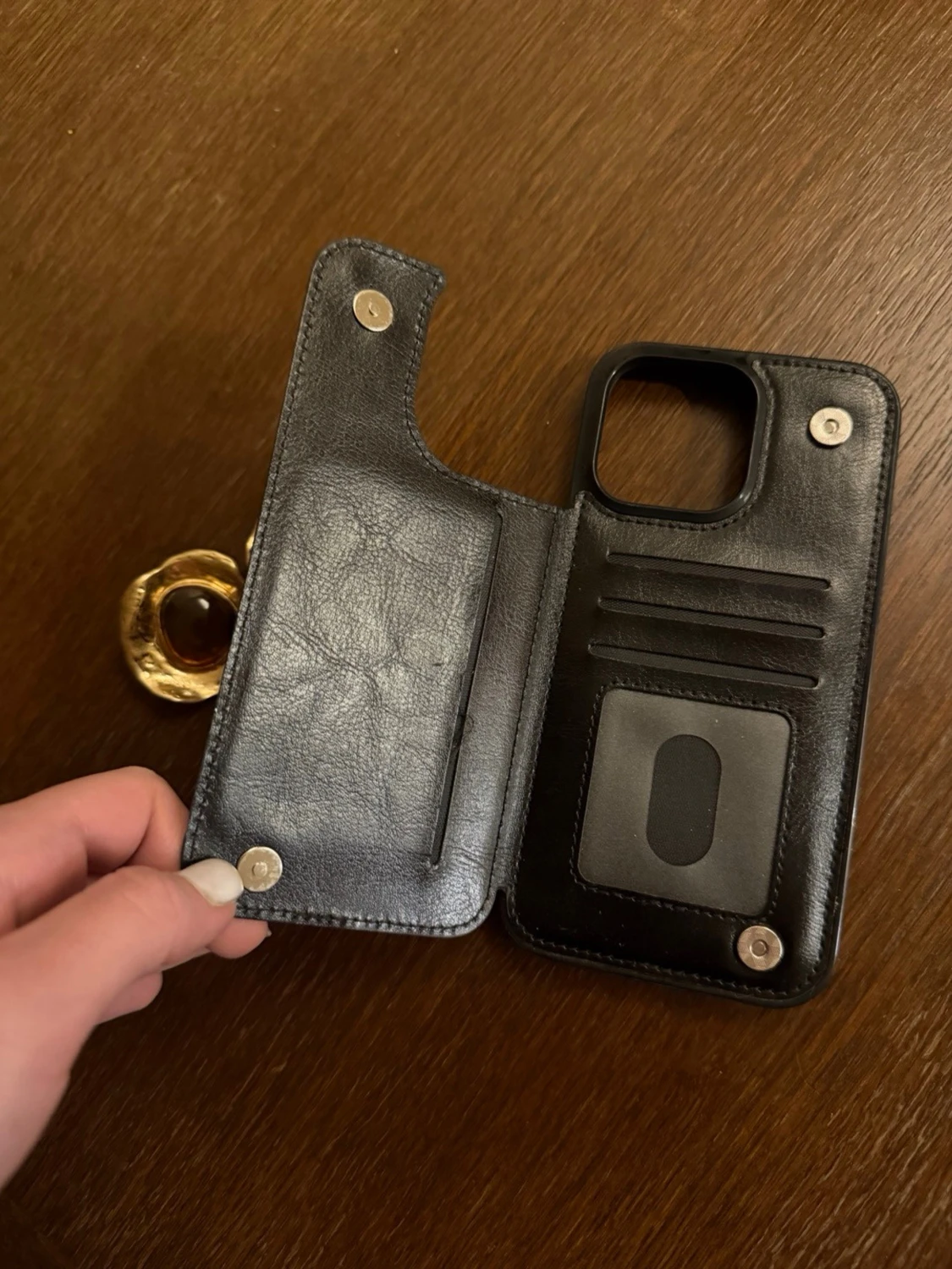 Svart mobilskal med kortfack för iPhone 14 Pro Max - 1