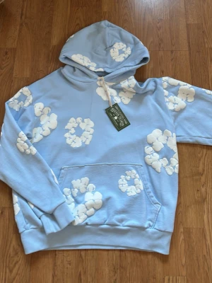 Denim tears ljusblå - Helt ny aldrig använt og pris 2000kr