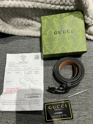 GG bälte  - Bälte 110 cm allt på bilderna följs med vid köp, paketet är lite sönder