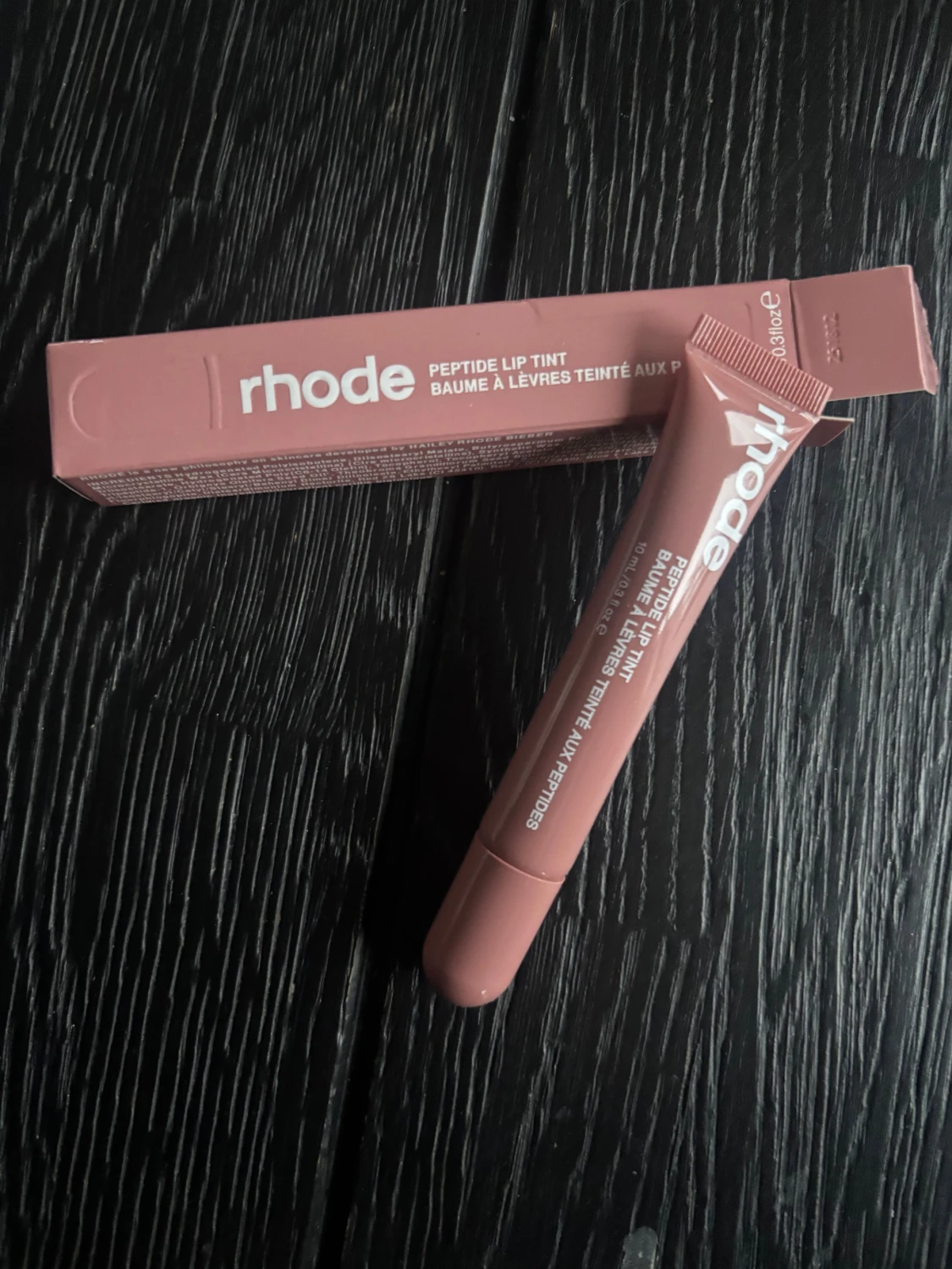 Rhode Peptide Lip Tint i salty tan