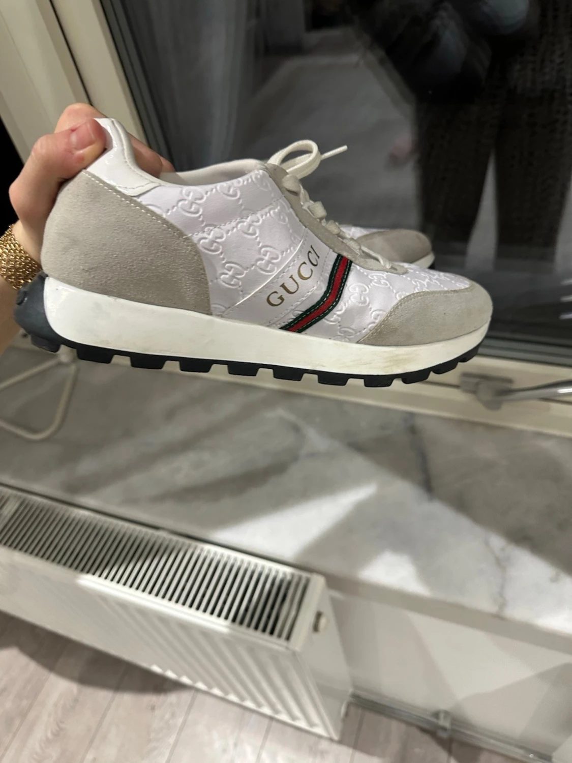 Vita sneakers med beige detaljer - 4