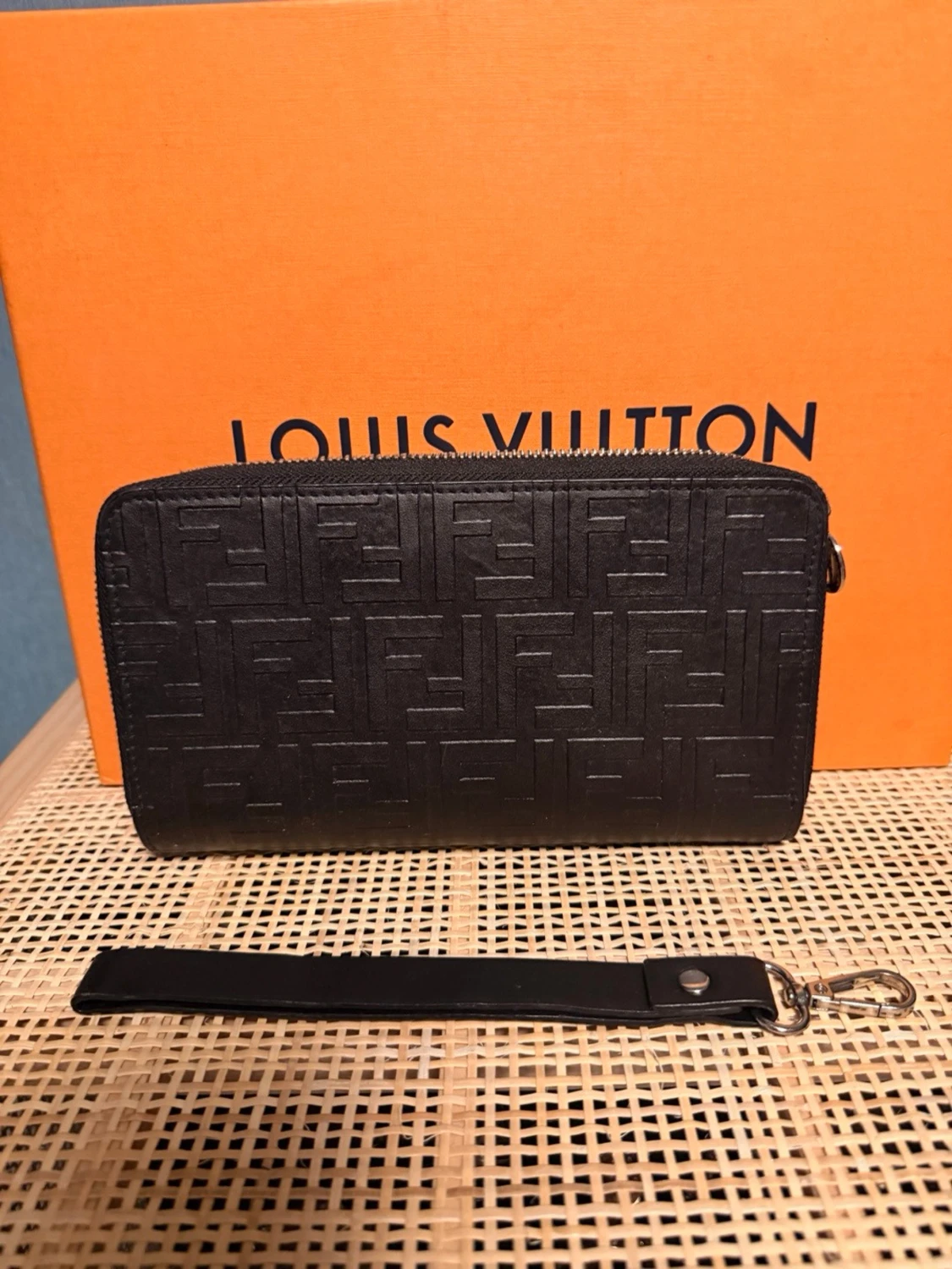 Svart plånbok från Fendi med mönster - 2